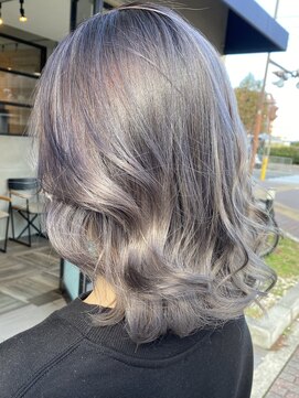 ベルヘアーデザイン 堺東(Belle hair Design) 外国人風ハイトーンシルバーグレージュ20代30代40代堺東
