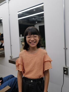 ダカー(dakah) 切りっぱなし前上がりボブ