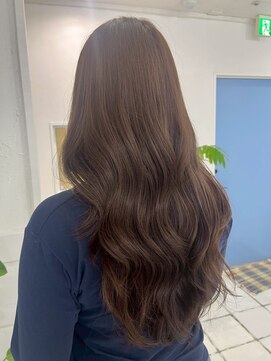 トイロ(toiro) レイヤーカットミルクティーベージュブリーチなしダブルカラー