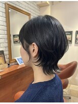 ヘアメイク フレンシア(hair make flencia)&nbsp;首元を綺麗に見せる外ハネウルフ【159スタイル】