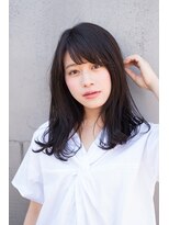 【東 純平】大人かわいい 自然体でラフな大人ミディ