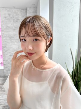 ジョエミバイアンアミ(joemi by Un ami) 【joemi】斜めバンググレージュカラーシルキーベージュ(小倉太郎