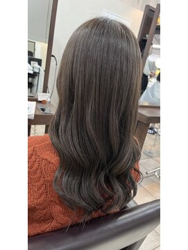 ノア ヘアメイク(Noa hair make) グレージュカラー/セミロング/ヨシンモリ