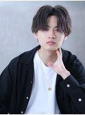 ソフトツイストスパイラル前下がりセンターパート