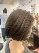 エファッセ(efface) エアリーボブ×ベージュブラウン×内巻きボブ×ナチュラルカラー