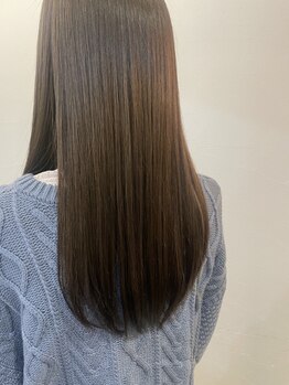 ラカットゾーン(la kutt zone)の写真/髪質改善×デザインで自然な仕上がりに◎伸ばすだけじゃない、美髪に導く縮毛矯正でサラツヤ髪を手に入れて