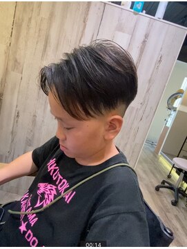 ラフ 大宮店(Laf) かっこよく決まるセンターパート