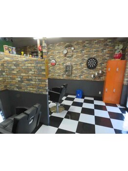 ポップで明るい店内で、周りを気にせずサロンtimeをお楽しみください♪髪のお悩みも気軽に相談出来る◎