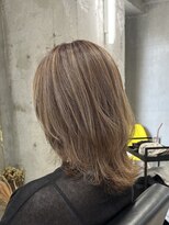 ラック(LUCK)&nbsp;グレージュカラー/船橋/くすみベージュ/細めハイライト