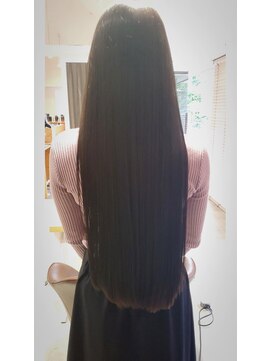 ラヴィ(Ravi) ツヤ髪ロング