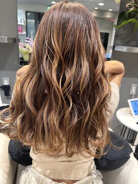 ヒスイバイケンジ(hisui by KENJE) 立体感のあるハイライトカラー☆