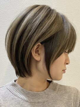 ロンドブルーム 天神大名店(Lond Bloom) 大人ショートボブショートカットココアアッシュくびれミディ