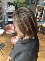 ロイズ ヘアデザイン アンド スパ(LOES) デザインカラー×白髪ぼかしハイライト×ベージュ系カラー