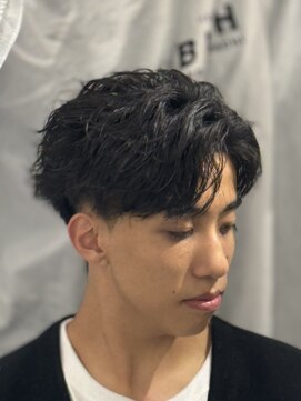 バース 梅田中崎町店(BIRTH) ニュアンスパーマセンターパートフェザーパーマ韓国メンズパーマ