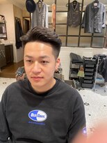 ルドローブラントオオサカ(LUDLOW BLUNT Osaka)&nbsp;【LUDLOW　BLUNT】フェードカットバーバーヘアふんわり七三分け