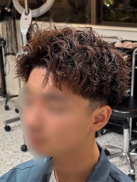 サンバイセライロ 千葉(SAN. by celilo) 短髪ツイストスパイラルパーマ