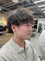 ラヴィズムバイフィフス 長岡古正寺店 長岡駅(LUVISM by fifth)&nbsp;長岡シャドウパーマ緩めスパイラルパーマ波巻きパーマッシュ30代