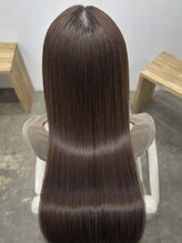 【髪質改善×縮毛矯正】柔らかい艶と自然なまとまりを叶える酸性ストレート特化◎（東川口/浦和美園）