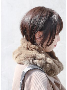 ホワイトルーム(White Room) ふわふわショートボブ♪