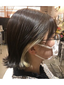 カラリア(COLORIA) インナーカラー×ホワイトベージュ