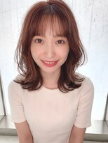 くびれレイヤーヘア（耳かけ毛先パーマイメチェン）