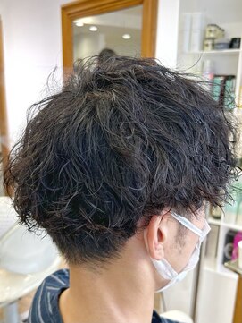 ヘッズ 本八幡店(HEADS) MEN'S HAIR センターパート ツイストスパイラル コンマヘア