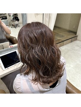 フレーム へアアンドトリートメント 天王寺北口店(FRAME) ハイライト×くすみベージュカラー