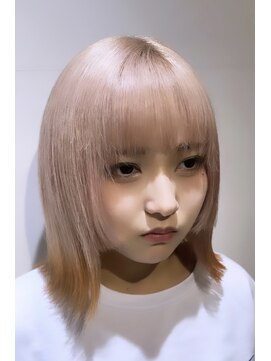 アルーシェ 新宿店(Alushe) ホワイトピンク　裾カラー