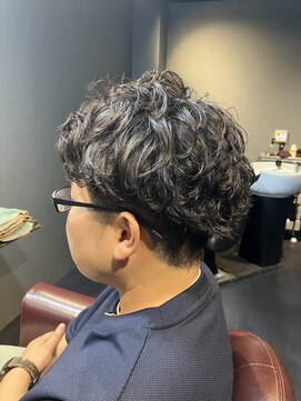 カーム(calm) 耳周り襟足スッキリショートパーマ