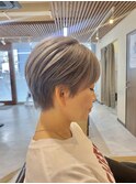 あやか流！ハンサムショート×暗めシルバー