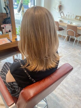 ルシュカイチマルニ(Rasca102) ミルクティーベージュ/くびれヘア/ブリーチカラー