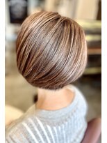 サーティエイト(38)&nbsp;50代くびれショート/白髪ぼかし:グレージュ/小顔ショートボブ/