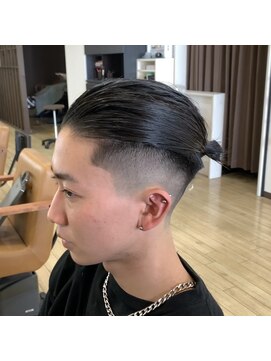 ブレイズ(BLAZE) マンバンスキンフェードバーバー