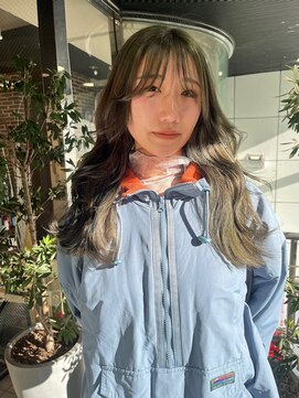 ヘアーアンドメイク ビス(HAIR&MAKE bis) メルティカラーフェミニン似合わせカット【多田華歌】