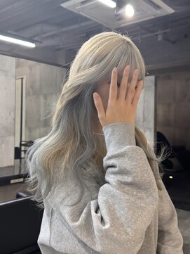 メゾン 心斎橋店(Maison) ホワイトブロンド×ペールブルー@midori_maison