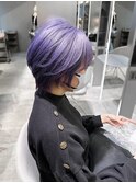 ラベンダーカラーにショートヘア