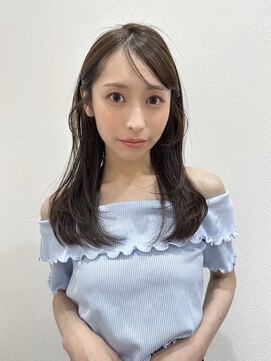 韓国風×レイヤーストレートヘア