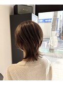 サイドとバックで差をつけたショートウルフにハイライト◎