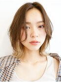 武蔵小杉イルミナカラーレイヤーボブウルフショートヘアベージュ