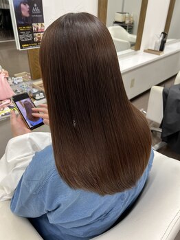 マクロヘアー(macro hair)の写真/気になる白髪をしっかりカバー！マンツーマンで人目を気にせず至福のひと時