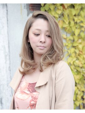 スパアンドヘアユー(SPA&HAIR u) 上品ハイトーンカラー