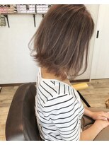 シーム(Seamu)&nbsp;ベージュカラー切りっぱなしボブ♪