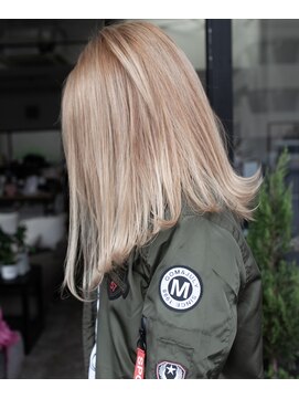 フラワード(flowered) 早朝8:30からできます♪ダブルカラー×きりっぱなしボブ