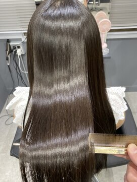 ジーナ 銀座(Zina) カーキグレージュ＊こなれヘア＊透明感＊丸型【Zina銀座】