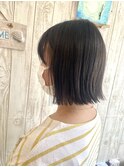 切りっぱなしボブスタイル