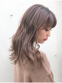 グレージュ 大人かわいいゆるふわスタイル