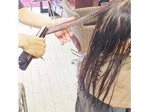 ヘアメイク マルナ 本店(HAIR MAKE MALUNA)の雰囲気（大人気の超音波トリートメント「ケアプロ」で浸透力を最大限に♪）
