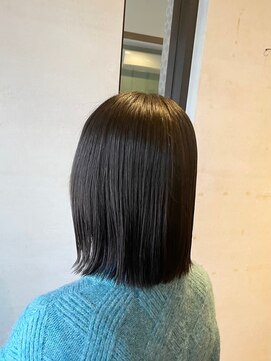 ココカラヘアー ニコ(cococara hair nico) ミディアム/外ハネ/グレージュ