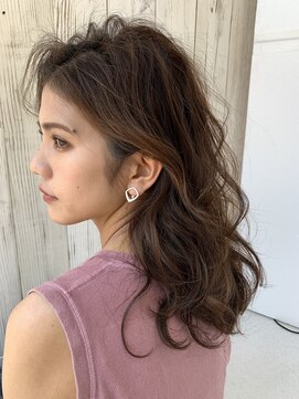 ファムヘア(fam.hair) ロングゆるふわAライン