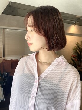 ミニボブレイヤー似合わせカット小顔ボブピンクベージュカラー